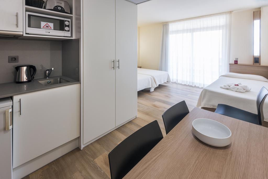 Aparthotel Marinada Salou Zewnętrze zdjęcie