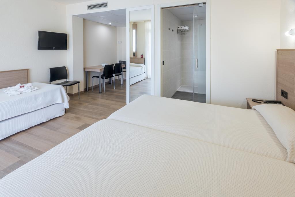 Aparthotel Marinada Salou Zewnętrze zdjęcie
